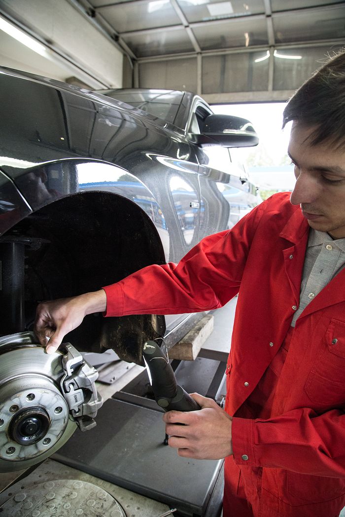 KFZ Werkstatt Bremsen Check